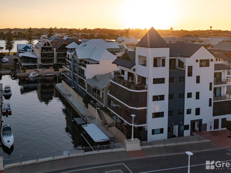 4/1 Florian Mews, Mandurah