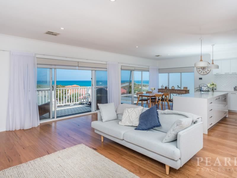 8 Harlequin Way, Yanchep