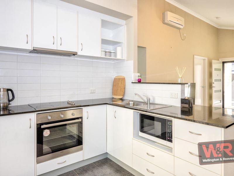 Unit 13, 20 Grove Street West, Little Grove WA 6330