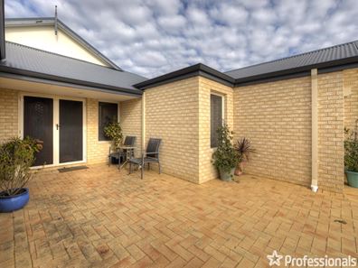 17 Pamplona Drive, Seville Grove WA 6112