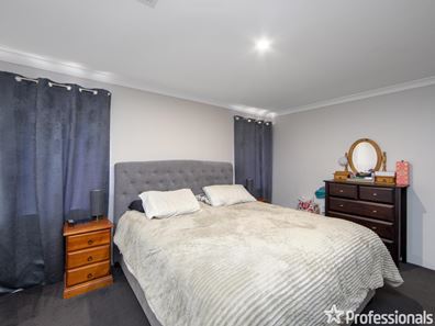 17 Pamplona Drive, Seville Grove WA 6112