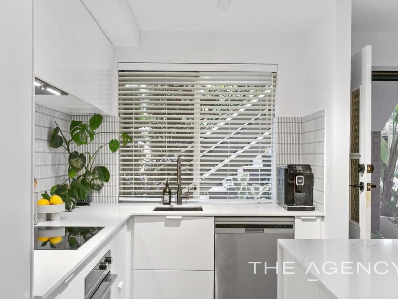 11/10 Gardner Street, Como