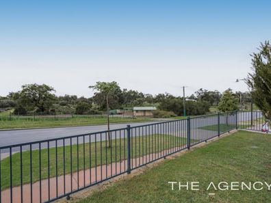 350 Lyon Road, Aubin Grove WA 6164