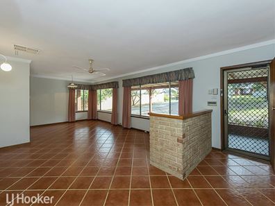 2 Farnham Street, Bentley WA 6102