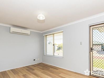 4 Enlie Lane, Warnbro WA 6169