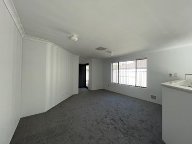 2/136 Lewington Street, Rockingham WA 6168