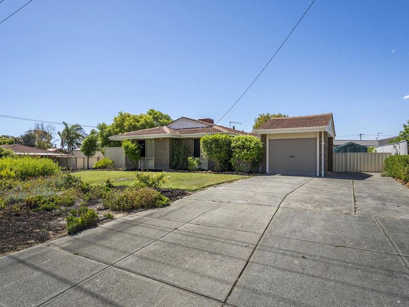 55 Goongarrie Drive, Waikiki