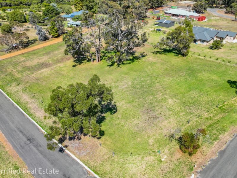 18 Riverwood Road, Willyung