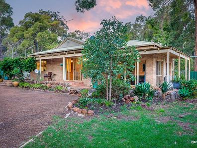 27 Tyers Road, Roleystone WA 6111