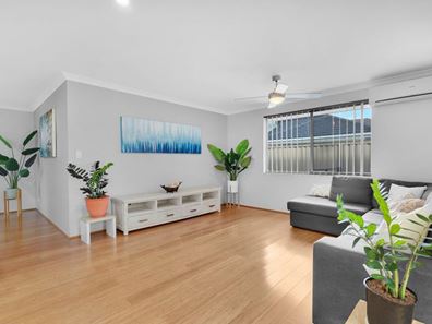 9 The Grandstand, Harrisdale WA 6112