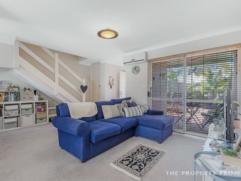 9/4 Waterway Court, Churchlands
