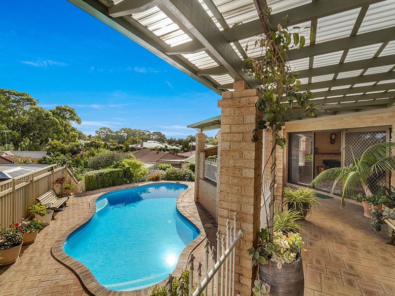 4 Georges Close, Kallaroo WA 6025