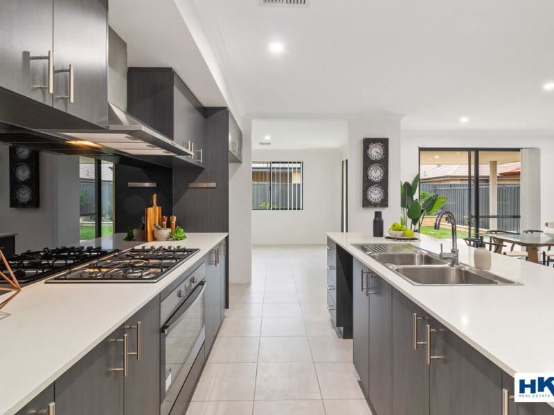 31 Darwell Way, Aveley