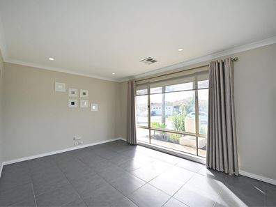 4 Worlanna Mews, Quinns Rocks WA 6030
