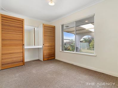 33 Biscayne Street, Safety Bay WA 6169