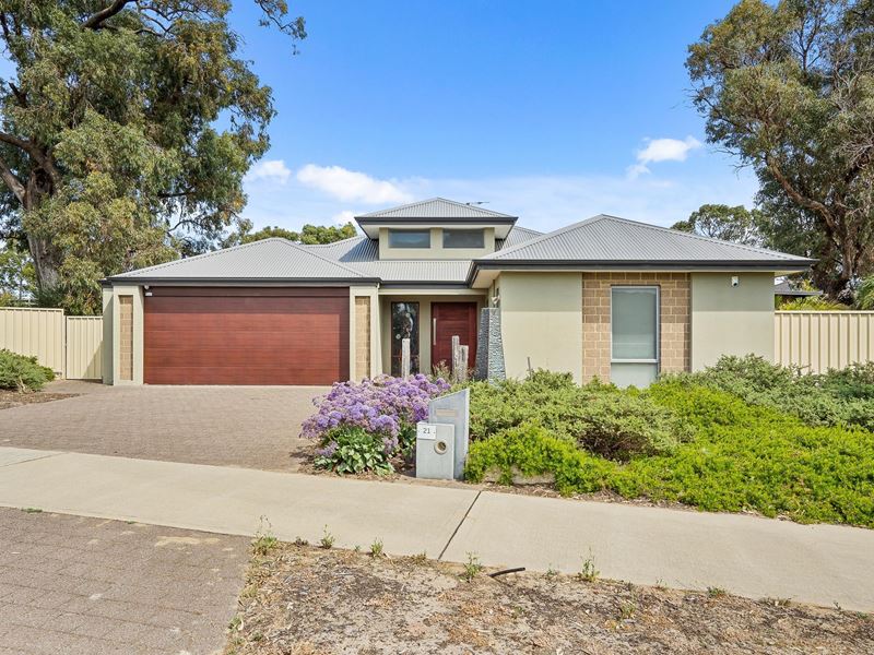 21 Indoon Way, Lakelands