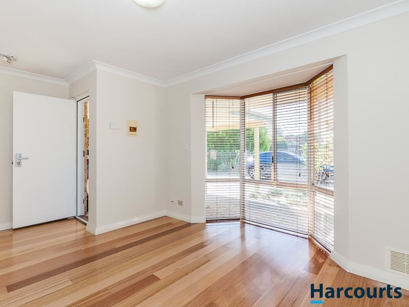 2/8 Newton St, Bayswater