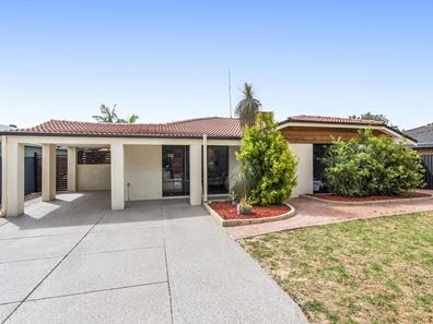 12 Diosma Way, Forrestfield WA 6058