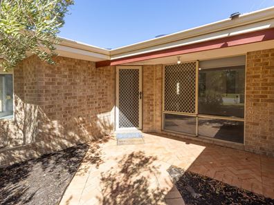 1 Warnt Court, South Guildford WA 6055