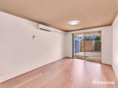 4/2 Mitchell Street, Bentley WA 6102