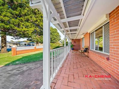 22 Hascombe Way, Morley WA 6062