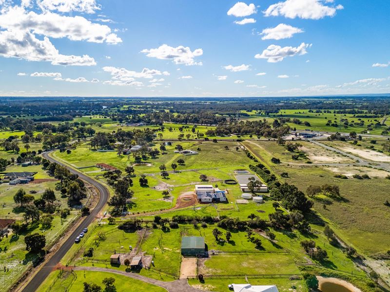 49 Cobb & Co Road, West Pinjarra WA 6208