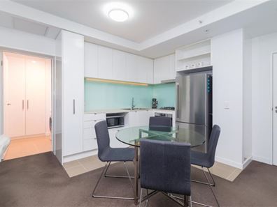 209/17 Malata Crescent, Success WA 6164