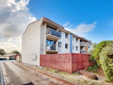 19/33 Farina Drive, Yokine WA 6060