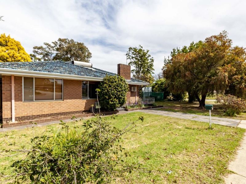 24 Forrest Road, Armadale WA 6112