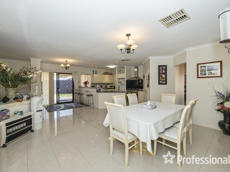 12 Auburn Close, Marangaroo