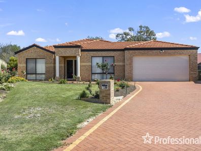 12 Auburn Close, Marangaroo WA 6064