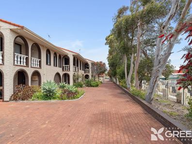 4/12 Henson Street, Mandurah WA 6210