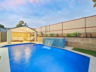 37 Minderoo Crescent, Golden Bay WA 6174