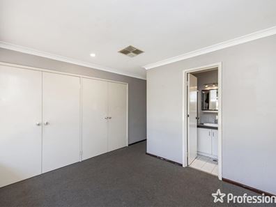 26 Little John Road, Armadale WA 6112