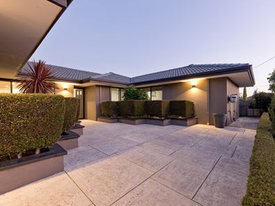 4 Stringy Bark Ramble, Willetton WA 6155