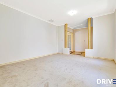 2/106 Ardrosss Street, Applecross WA 6153