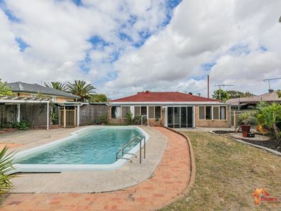 23 Dawson Way, Parmelia WA 6167