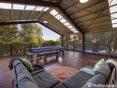 10 Noel Street, Helena Valley WA 6056