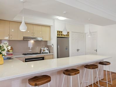 8 India Street, Inglewood WA 6052