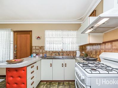 19 Coops Avenue, Thornlie WA 6108
