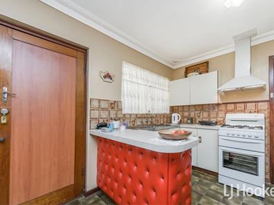 19 Coops Avenue, Thornlie WA 6108
