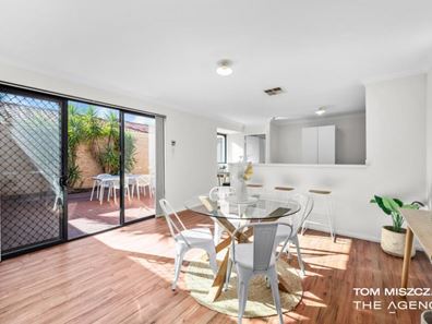 4/14 Stephen Street, Queens Park WA 6107
