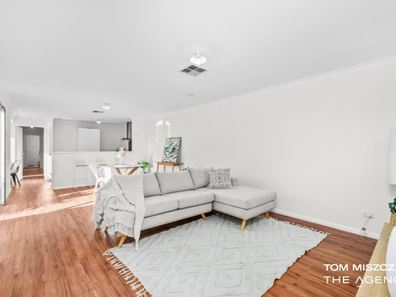 4/14 Stephen Street, Queens Park WA 6107