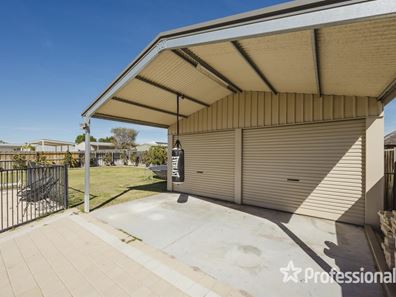 11 Packwood Link, The Vines WA 6069