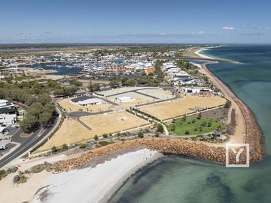 16 Chine Place, Geographe WA 6280