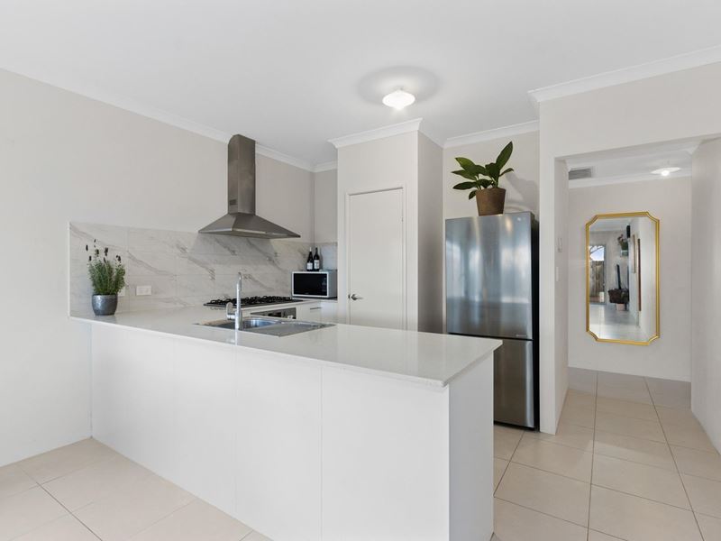 9 Basset Way, Southern River WA 6110