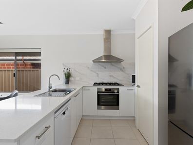 9 Basset Way, Southern River WA 6110