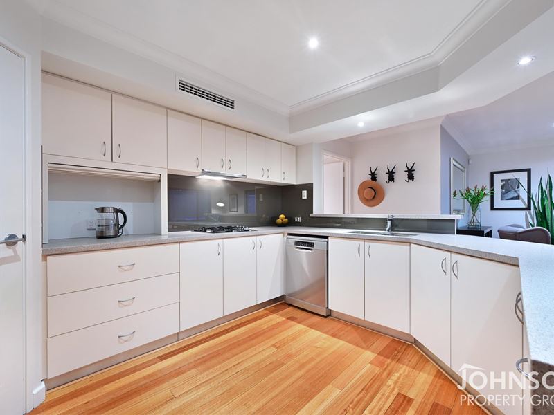 9b Halse Place, Karrinyup WA 6018