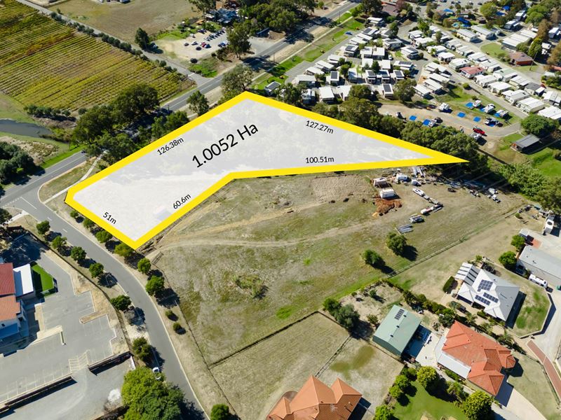1 Smallbrook Retreat, Caversham WA 6055