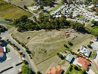 1 Smallbrook Retreat, Caversham WA 6055